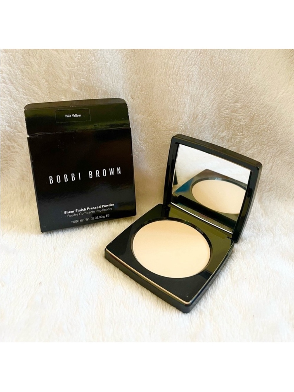 Bobbi Brown Sheer Finish
Powder # Pale Yellow